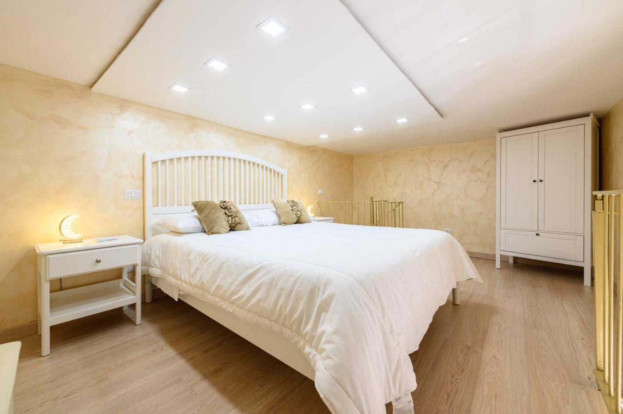 La Magnifica Napoli Apartments Gold House Екстериор снимка