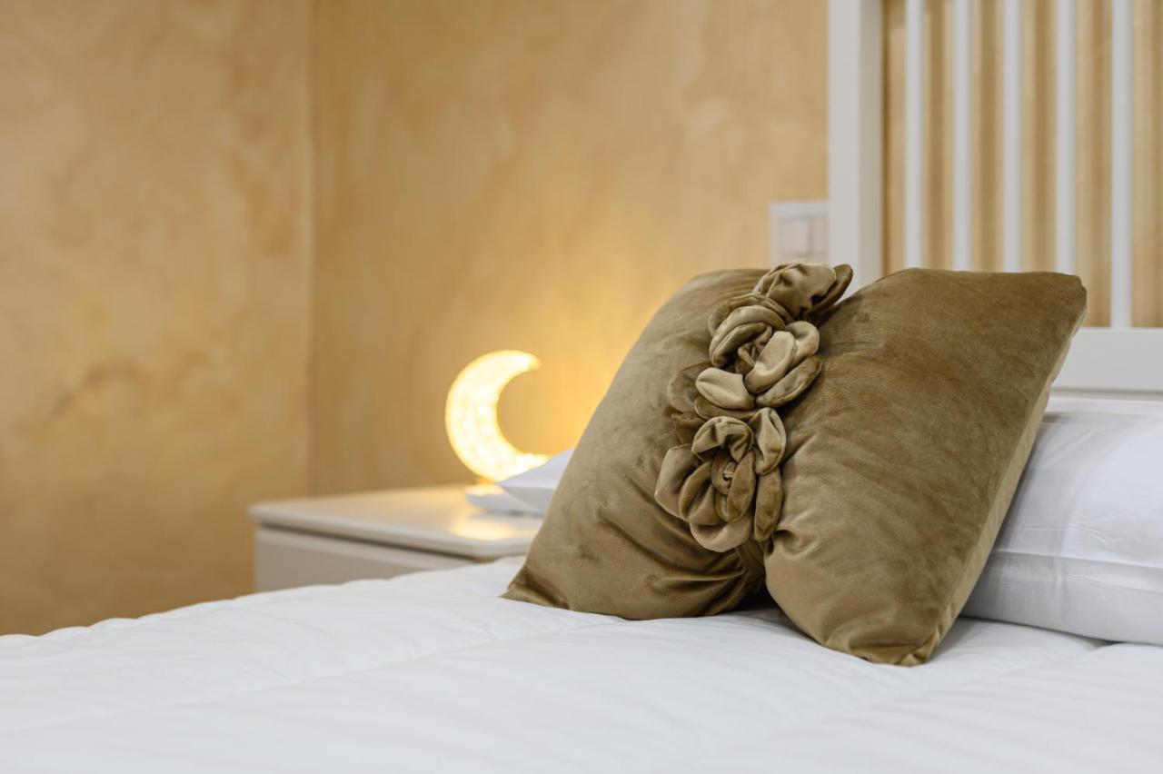 La Magnifica Napoli Apartments Gold House Екстериор снимка